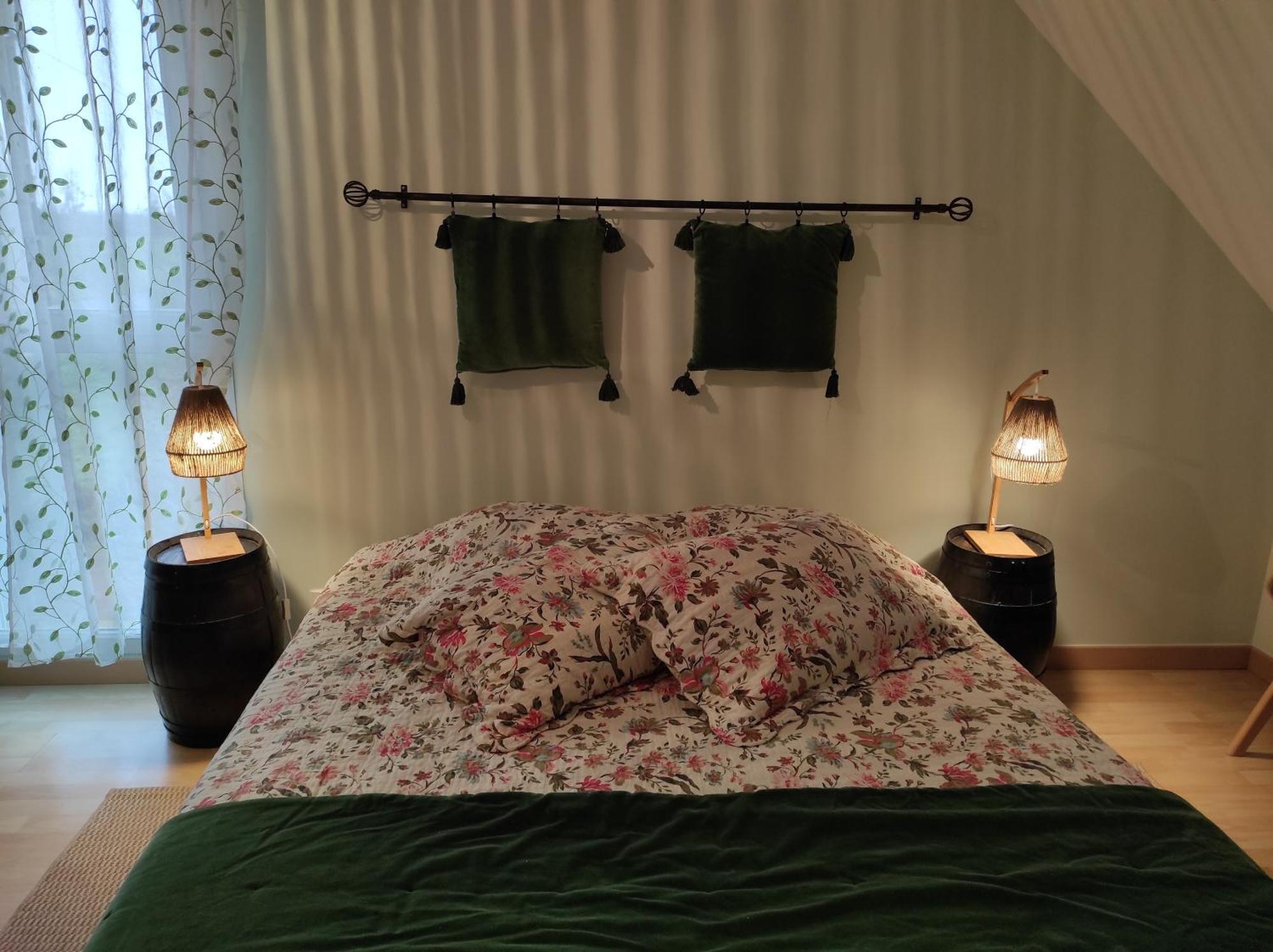 Hotel Le Logis Du Livier Saint-Georges-sur-Layon Zimmer foto